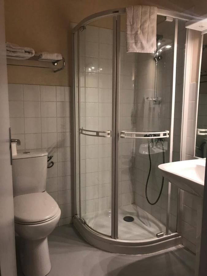 Hotel Du Centre Gueugnon Екстериор снимка