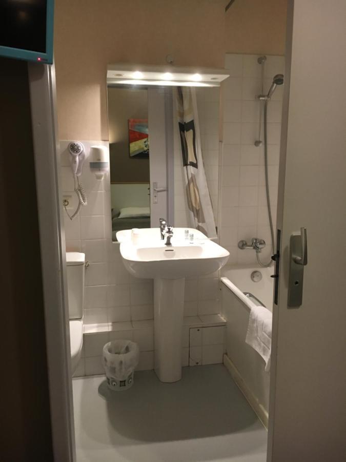 Hotel Du Centre Gueugnon Екстериор снимка