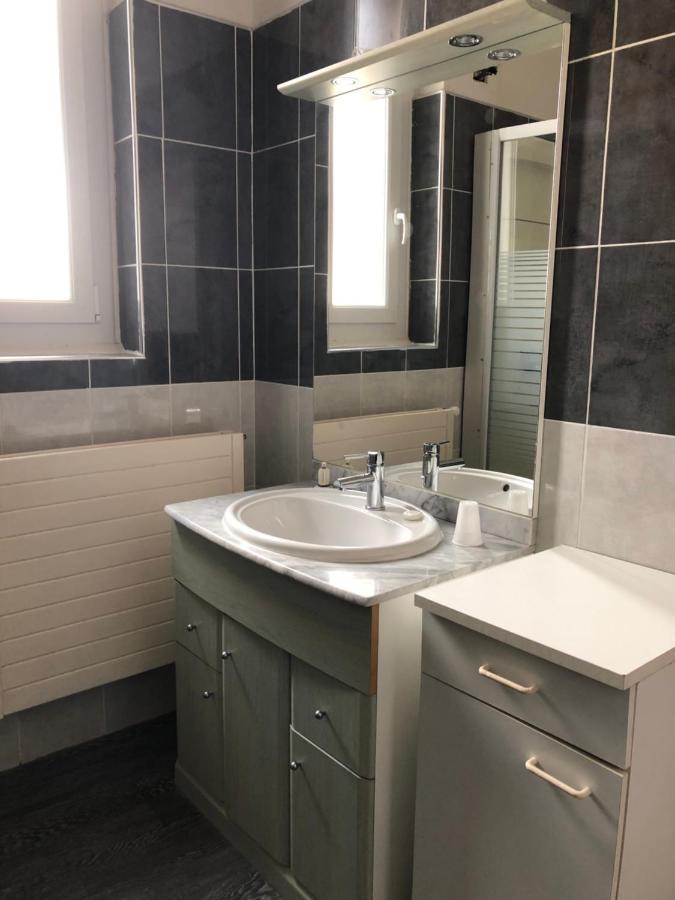 Hotel Du Centre Gueugnon Екстериор снимка