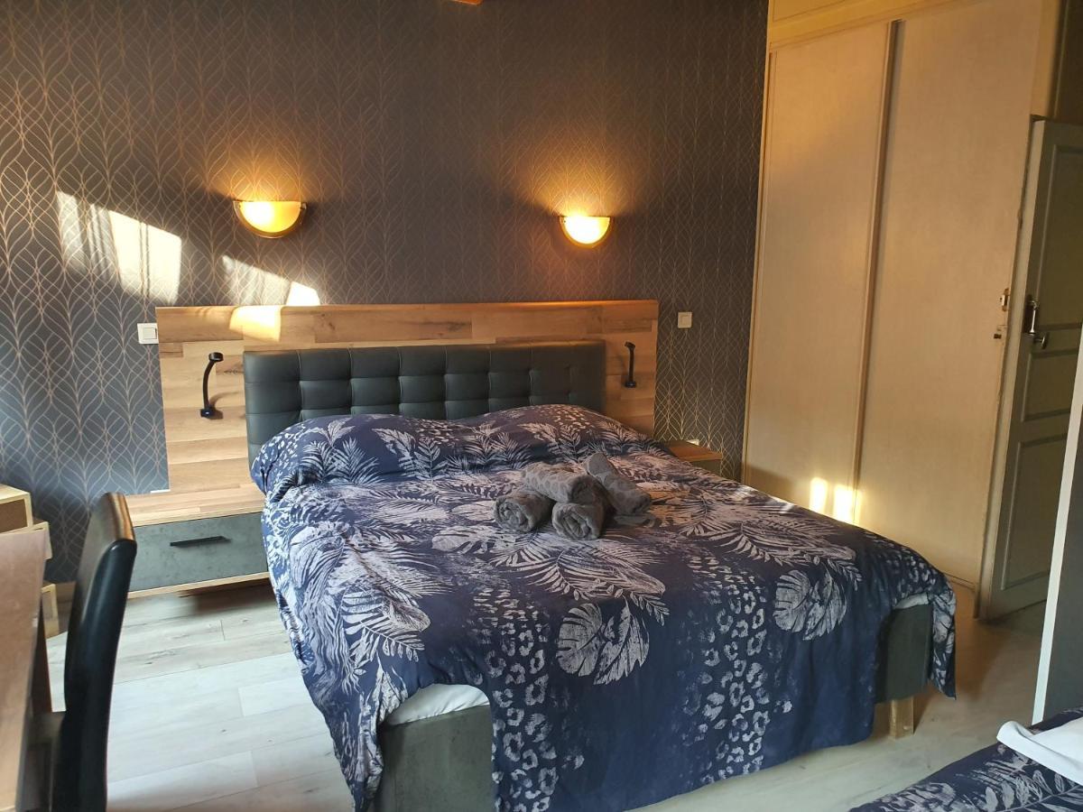 Hotel Du Centre Gueugnon Екстериор снимка